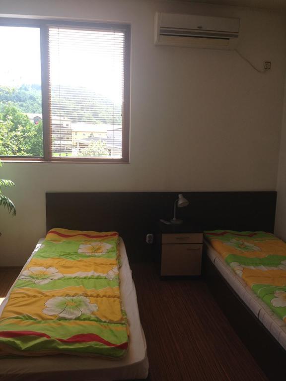 Apartment Planinski Rai Trjavna Kültér fotó